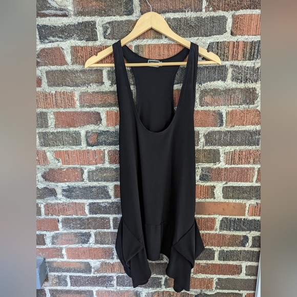 Simpli swoopy tank - Picture 1 of 4